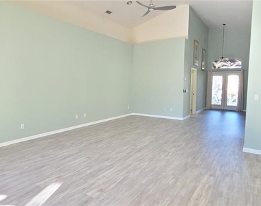1224 Siesta Key Circle - Photo Thumbnail 8