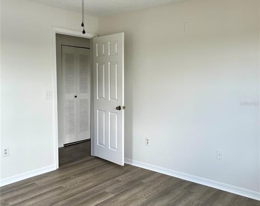 1939 Summer Club Apt Drive - Photo Thumbnail 11