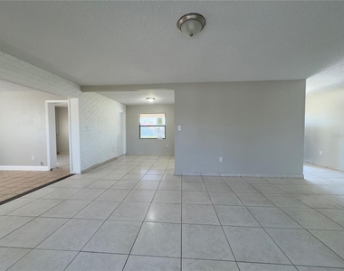 1219 Browning Avenue - Photo Thumbnail 10
