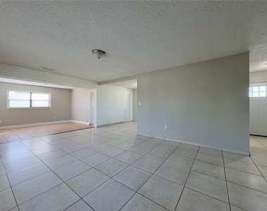 1219 Browning Avenue - Photo Thumbnail 9