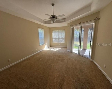1079 Glenraven Lane - Photo Thumbnail 8