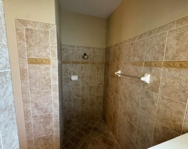 1079 Glenraven Lane - Photo Thumbnail 10