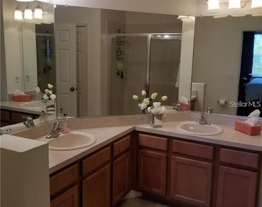 3661 Parkridge Circle - Photo Thumbnail 4