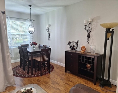 3661 Parkridge Circle - Photo Thumbnail 2