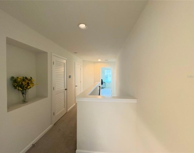 5553 Pleasantview Court - Photo Thumbnail 2