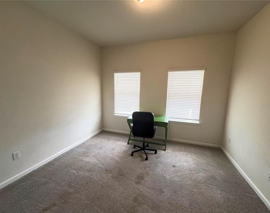 5553 Pleasantview Court - Photo Thumbnail 14