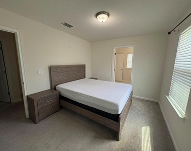 5553 Pleasantview Court - Photo Thumbnail 21