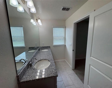 5553 Pleasantview Court - Photo Thumbnail 28