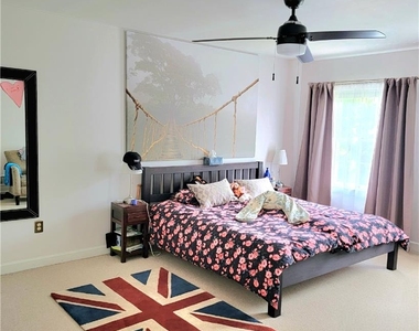 4431 Virginia Drive - Photo Thumbnail 8