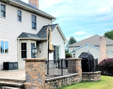 4431 Virginia Drive - Photo Thumbnail 17