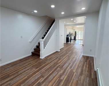 1135 10th Street - Photo Thumbnail 3