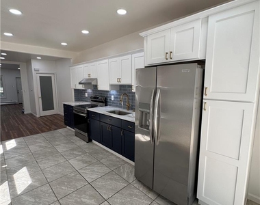 1135 10th Street - Photo Thumbnail 6