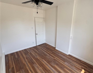 1135 10th Street - Photo Thumbnail 9