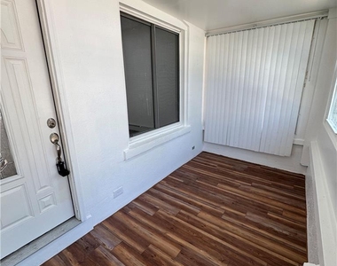 1135 10th Street - Photo Thumbnail 1