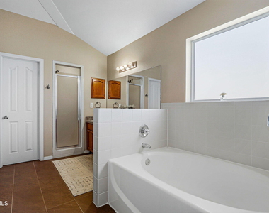 14233 Spanish Point Drive - Photo Thumbnail 25