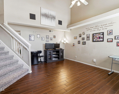 14233 Spanish Point Drive - Photo Thumbnail 2