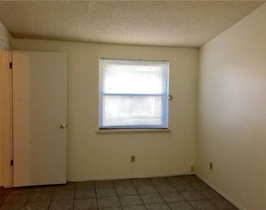 8500 Lakehurst Road - Photo Thumbnail 21