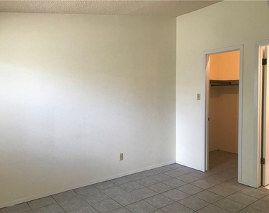 8500 Lakehurst Road - Photo Thumbnail 14