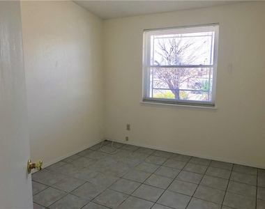 8500 Lakehurst Road - Photo Thumbnail 8