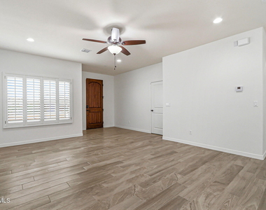 13106 Kington Avenue - Photo Thumbnail 5