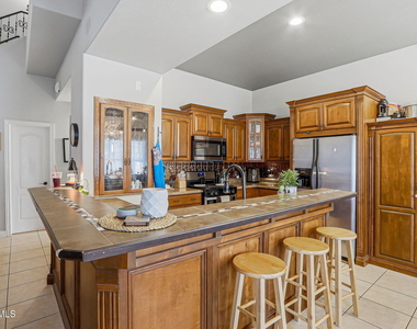 11620 Saint Thomas Way - Photo Thumbnail 7
