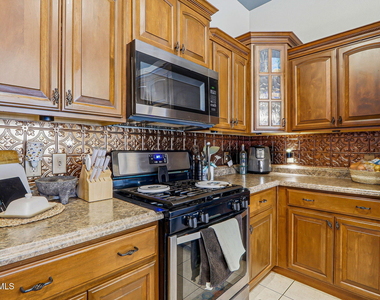 11620 Saint Thomas Way - Photo Thumbnail 9