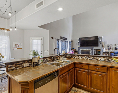 11620 Saint Thomas Way - Photo Thumbnail 10