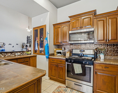 11620 Saint Thomas Way - Photo Thumbnail 8
