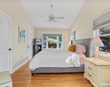 118 Lloyd Drive - Photo Thumbnail 16