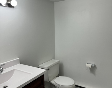 1823 Boston Post Road - Photo Thumbnail 8