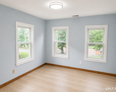 708 Howe Avenue - Photo Thumbnail 3