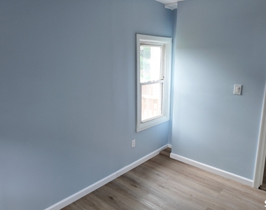 708 Howe Avenue - Photo Thumbnail 9