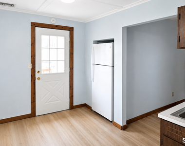 708 Howe Avenue - Photo Thumbnail 2