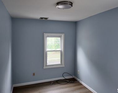 708 Howe Avenue - Photo Thumbnail 6
