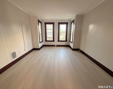 28 Perkins Street - Photo Thumbnail 8