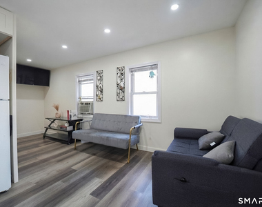12 Smith Street - Photo Thumbnail 3