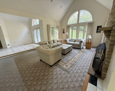 231 Fairview Road - Photo Thumbnail 8