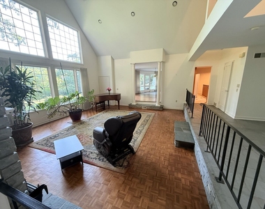 231 Fairview Road - Photo Thumbnail 13