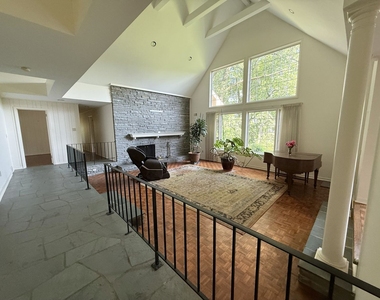 231 Fairview Road - Photo Thumbnail 4
