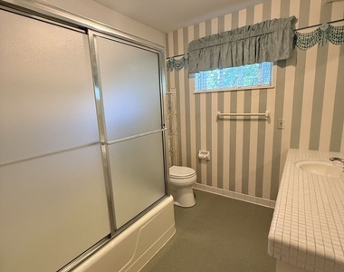231 Fairview Road - Photo Thumbnail 16