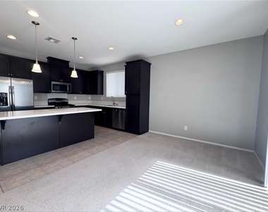 7381 Amesbury Street - Photo Thumbnail 7