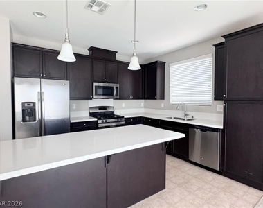 7381 Amesbury Street - Photo Thumbnail 4