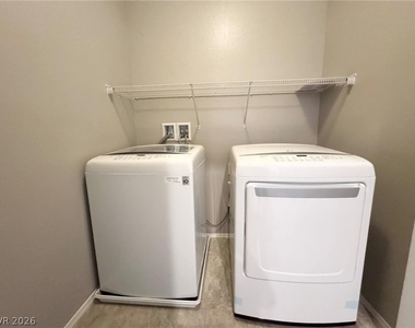7381 Amesbury Street - Photo Thumbnail 18