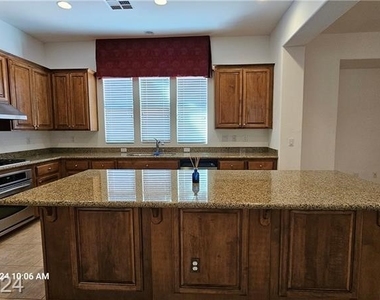 11985 Whitehills Street - Photo Thumbnail 8