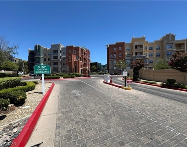 56 E Serene Avenue - Photo Thumbnail 9