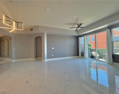 56 E Serene Avenue - Photo Thumbnail 22
