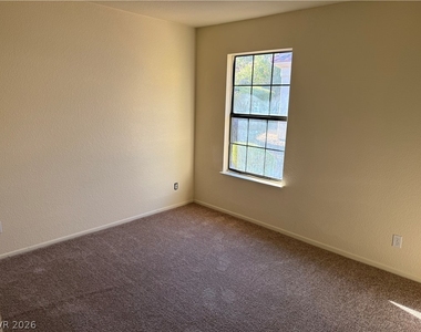 720 Sea Pines Lane - Photo Thumbnail 19