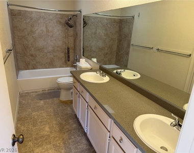 720 Sea Pines Lane - Photo Thumbnail 25