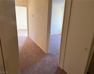 720 Sea Pines Lane - Photo Thumbnail 18