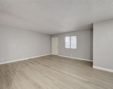 1305 Kari Lee Court - Photo Thumbnail 4